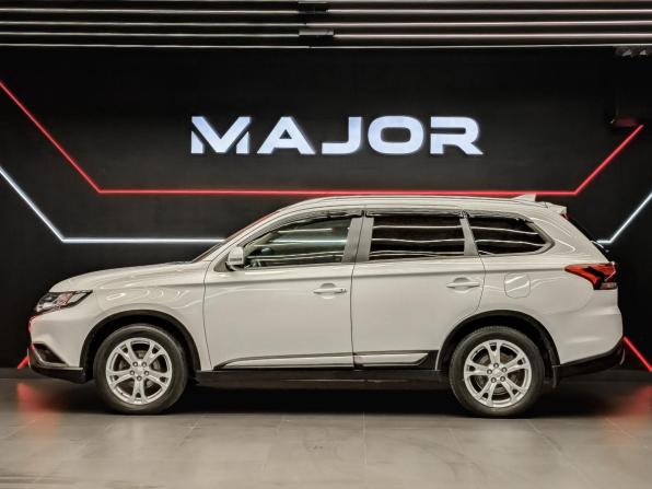 Mitsubishi Outlander III Рестайлинг 3 с пробегом 2020 года, цена 2 399 000 рублей, 98552 км, внедорожник, Автокод Объявления