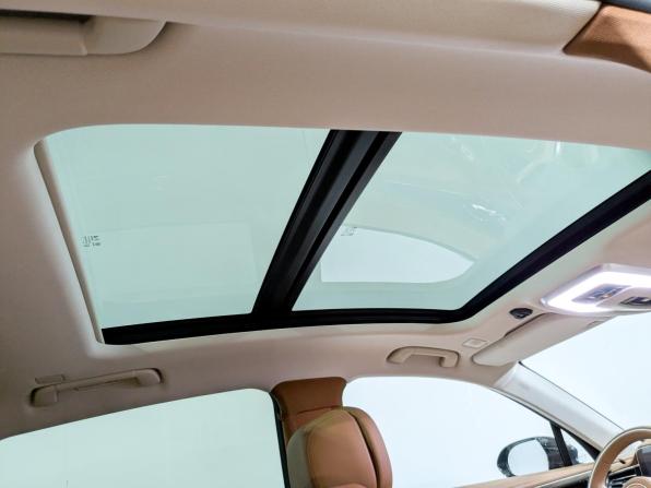 Hongqi H9 I с пробегом 2023 года, цена 4 215 000 рублей, 5367 км, седан, Автокод Объявления