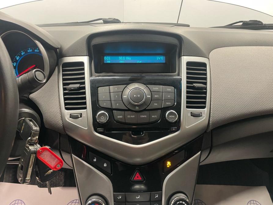 Chevrolet Cruze I Санкт-Петербург  - изображение 12