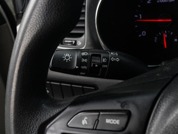Kia Carnival III с пробегом 2018 года, цена 2 800 000 рублей, 105254 км, минивэн, Автокод Объявления