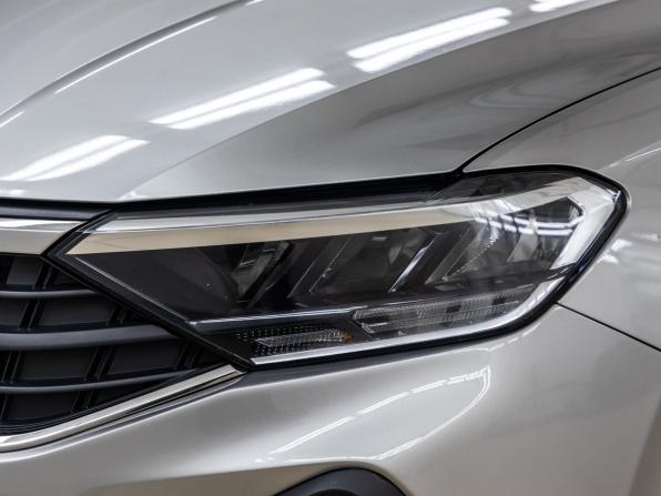 Volkswagen Polo VI с пробегом 2021 года, цена 1 490 000 рублей, 76198 км, лифтбек, Автокод Объявления