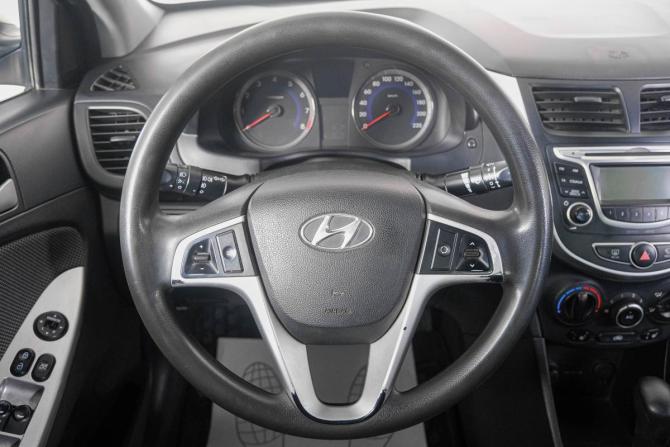 Hyundai Solaris I с пробегом 2013 года, цена 859 000 рублей, 144500 км, седан, Автокод Объявления