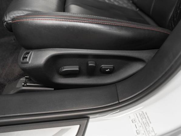 Infiniti Q50 I Рестайлинг с пробегом 2018 года, цена 3 250 000 рублей, 109350 км, седан, Автокод Объявления