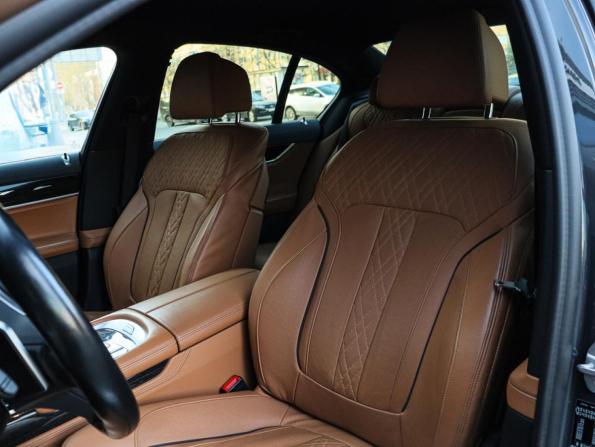 BMW 7 серии VI (G11/G12) Рестайлинг с пробегом 2020 года, цена 6 695 000 рублей, 68250 км, седан, Автокод Объявления