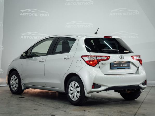 Toyota Vitz III (XP130) Рестайлинг 2 с пробегом 2018 года, цена 985 000 рублей, 97050 км, хэтчбек, Автокод Объявления