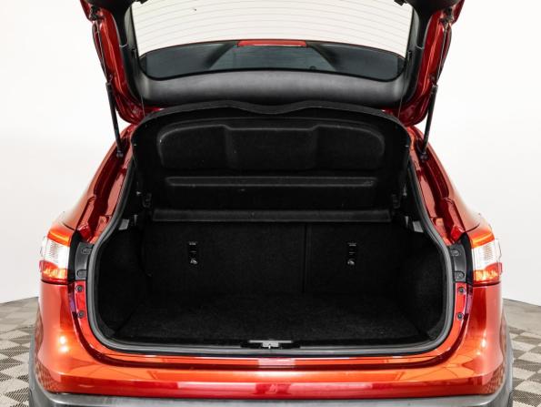 Nissan Qashqai II с пробегом 2017 года, цена 1 499 000 рублей, 181616 км, внедорожник, Автокод Объявления