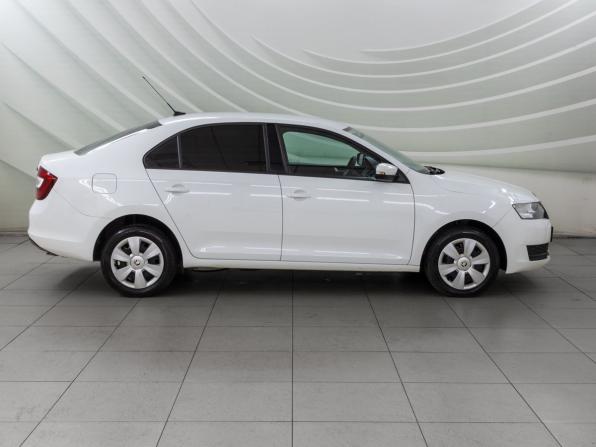 Skoda Rapid I Рестайлинг с пробегом 2017 года, цена 1 188 000 рублей, 92188 км, лифтбек, Автокод Объявления