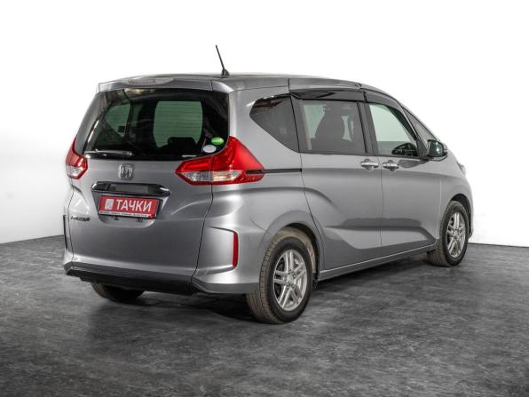 Honda Freed II с пробегом 2018 года, цена 1 375 000 рублей, 119526 км, компактвэн, Автокод Объявления