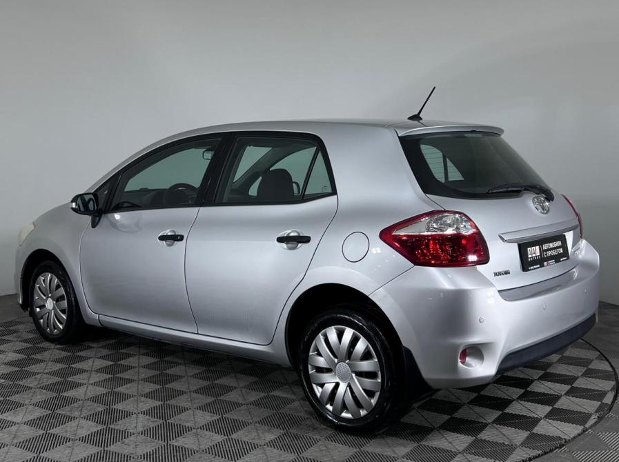Toyota Auris I Рестайлинг Ростов-на-Дону  - изображение 4