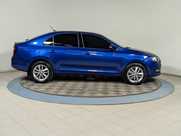 Skoda Rapid I Рестайлинг с пробегом 2018 года, цена 1 249 900 рублей, 110000 км, лифтбек, Автокод Объявления