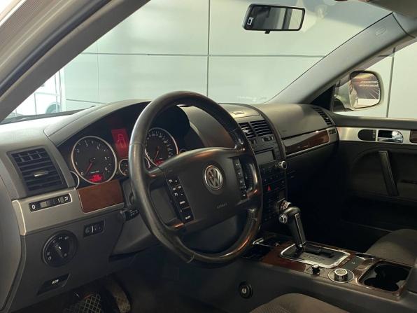 Volkswagen Touareg I Рестайлинг с пробегом 2008 года, цена 975 000 рублей, 312564 км, внедорожник, Автокод Объявления