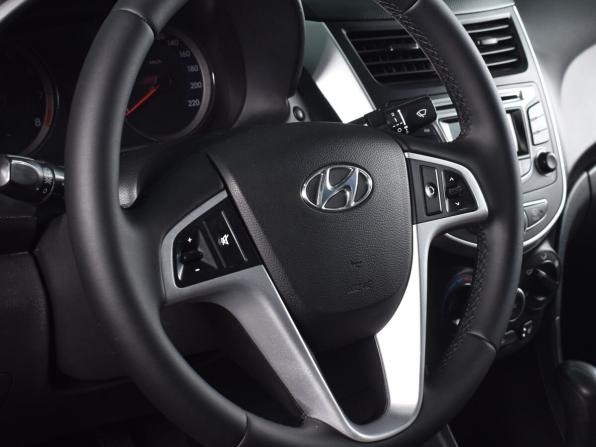 Hyundai Solaris I с пробегом 2012 года, цена 899 995 рублей, 236977 км, седан, Автокод Объявления