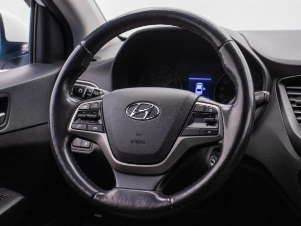 Hyundai Solaris II с пробегом 2017 года, цена 1 200 000 рублей, 149523 км, седан, Автокод Объявления