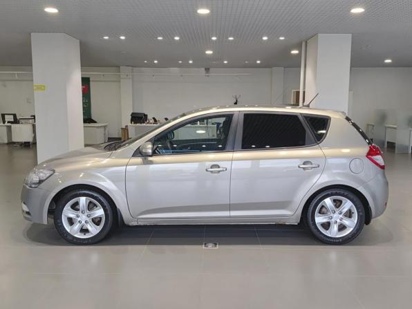 Kia Ceed I Рестайлинг с пробегом 2012 года, цена 734 000 рублей, 194400 км, хэтчбек, Автокод Объявления