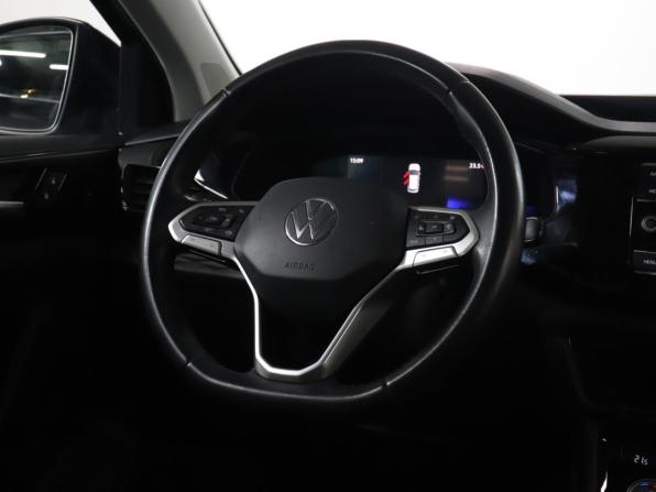 Volkswagen Taos I с пробегом 2022 года, цена 2 099 000 рублей, 103000 км, внедорожник, Автокод Объявления