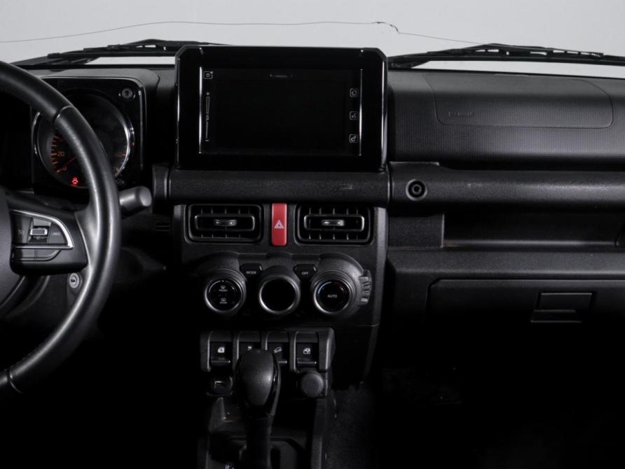 Suzuki Jimny IV Москва  - изображение 13