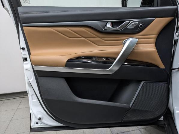 Changan CS95 I Рестайлинг 2 с пробегом 2023 года, цена 2 870 000 рублей, 30279 км, внедорожник, Автокод Объявления