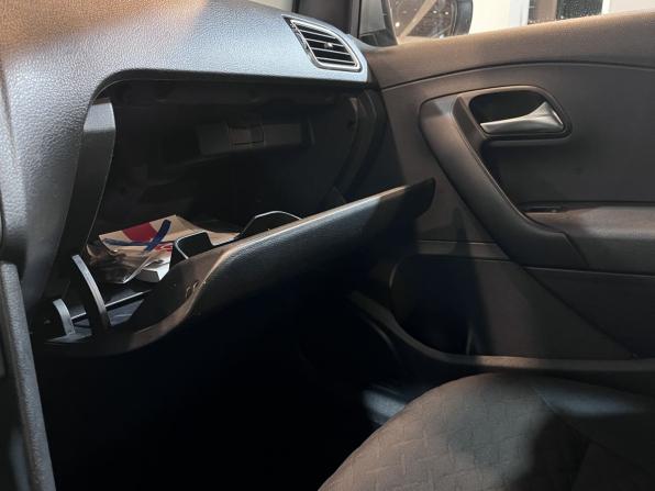 Volkswagen Polo V Рестайлинг с пробегом 2019 года, цена 1 394 000 рублей, 140790 км, седан, Автокод Объявления