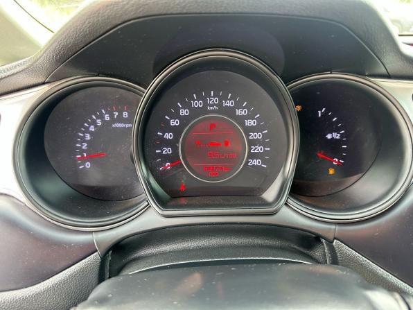Kia Ceed II Рестайлинг с пробегом 2018 года, цена 1 599 000 рублей, 68873 км, универсал, Автокод Объявления