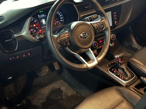 Kia Rio IV Рестайлинг с пробегом 2021 года, цена 1 890 000 рублей, 58329 км, хэтчбек, Автокод Объявления