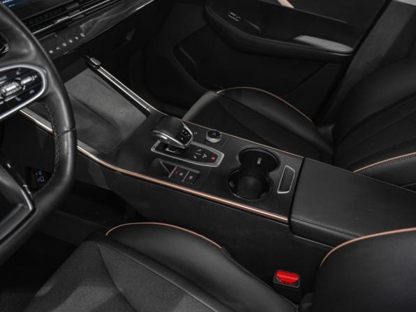 Omoda C5 I с пробегом 2024 года, цена 1 630 000 рублей, 80427 км, внедорожник, Автокод Объявления