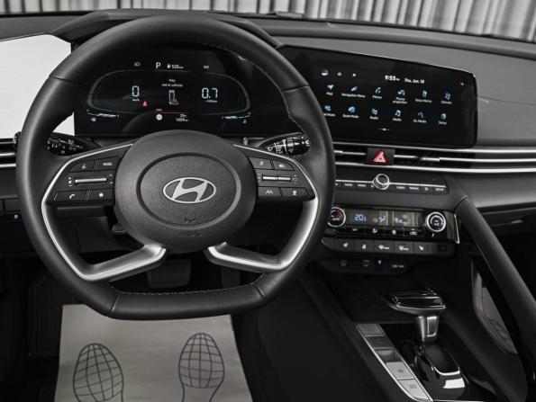 Hyundai Elantra VII (CN7) Рестайлинг с пробегом 2024 года, цена 2 620 000 рублей, 1009 км, седан, Автокод Объявления