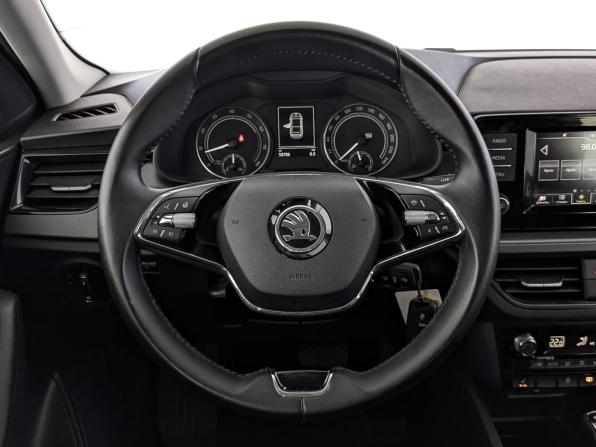 Skoda Rapid II с пробегом 2022 года, цена 1 740 000 рублей, 50751 км, лифтбек, Автокод Объявления