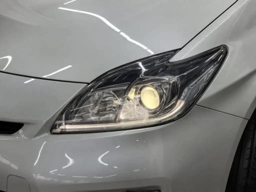 Toyota Prius III Рестайлинг (XW30) Барнаул  - изображение 16