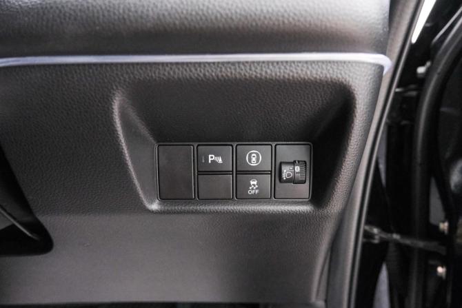Honda Fit IV с пробегом 2022 года, цена 1 339 000 рублей, 87000 км, хэтчбек, Автокод Объявления