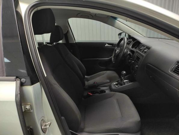 Volkswagen Jetta VI Рестайлинг с пробегом 2015 года, цена 1 050 000 рублей, 211076 км, седан, Автокод Объявления