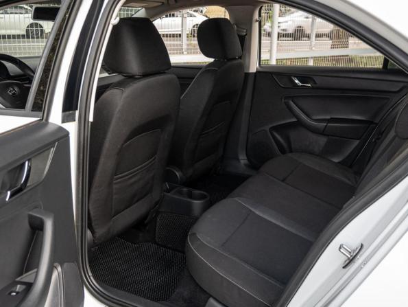 Skoda Rapid I с пробегом 2014 года, цена 990 000 рублей, 126733 км, лифтбек, Автокод Объявления