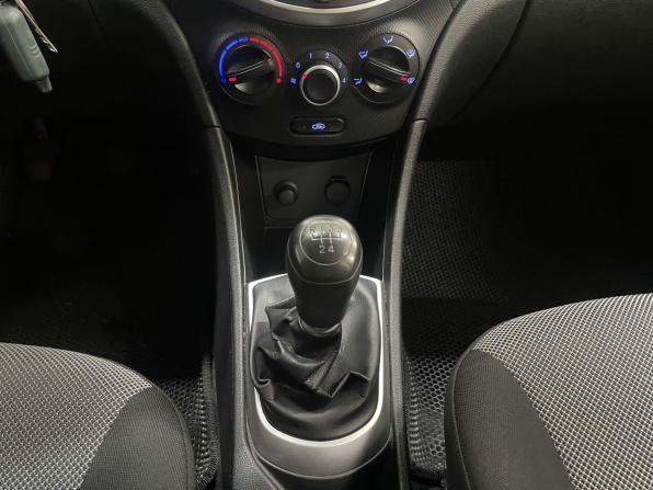 Hyundai Solaris I с пробегом 2013 года, цена 699 000 рублей, 93914 км, хэтчбек, Автокод Объявления