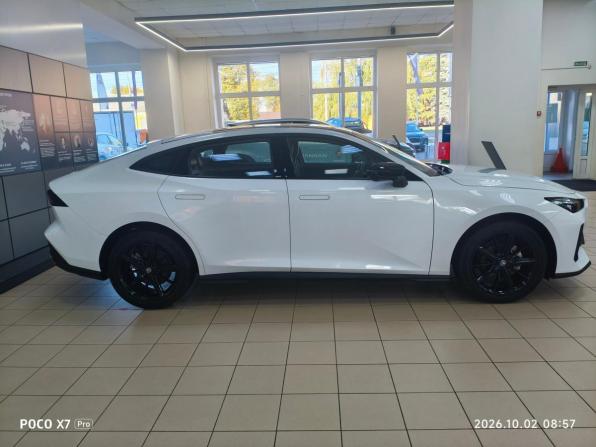 Новый Changan UNI-V I 2024 года, цена 3 329 900 рублей, лифтбек, Автокод Объявления