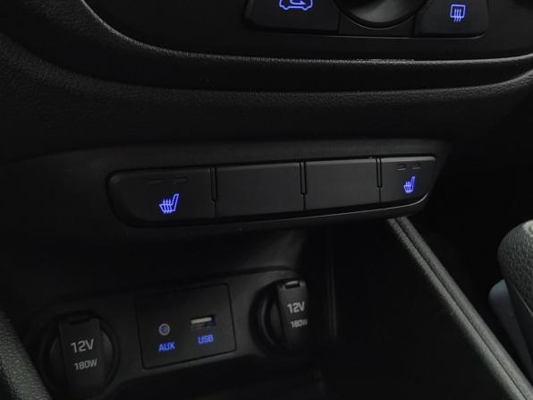 Hyundai Solaris II с пробегом 2018 года, цена 1 229 000 рублей, 158371 км, седан, Автокод Объявления