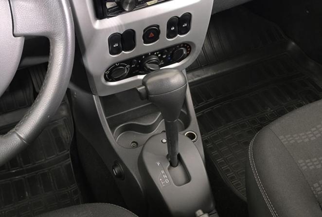 Renault Sandero I с пробегом 2013 года, цена 670 000 рублей, 167000 км, хэтчбек, Автокод Объявления