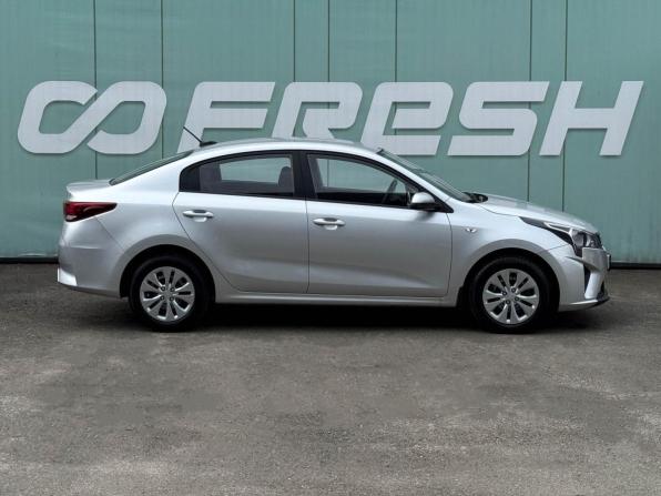 Kia Rio IV Рестайлинг с пробегом 2021 года, цена 1 649 000 рублей, 99229 км, седан, Автокод Объявления