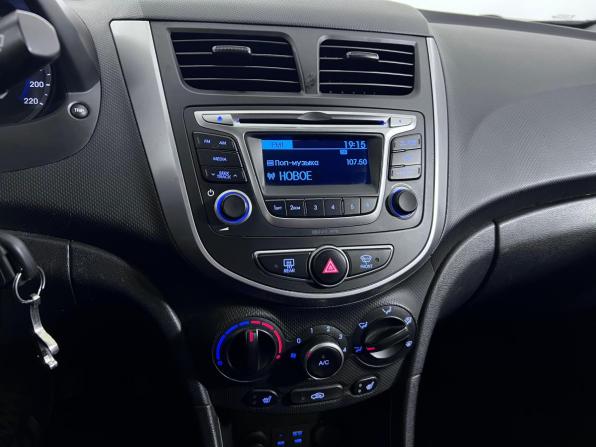 Hyundai Solaris I Рестайлинг с пробегом 2016 года, цена 925 000 рублей, 146000 км, седан, Автокод Объявления