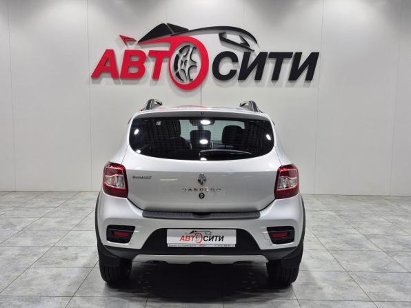 Renault Sandero II с пробегом 2017 года, цена 779 000 рублей, 199339 км, хэтчбек, Автокод Объявления
