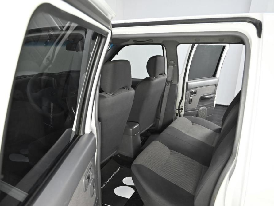 Nissan NP300 Москва  - изображение 13
