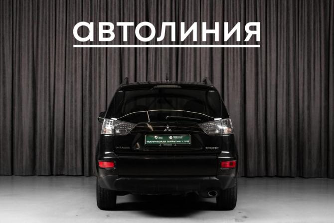 Mitsubishi Outlander II Рестайлинг с пробегом 2010 года, цена 1 075 000 рублей, 100000 км, внедорожник, Автокод Объявления
