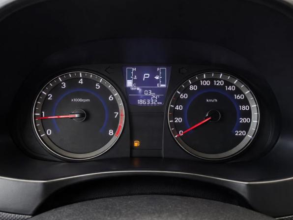 Hyundai Solaris I Рестайлинг с пробегом 2015 года, цена 947 000 рублей, 186332 км, седан, Автокод Объявления