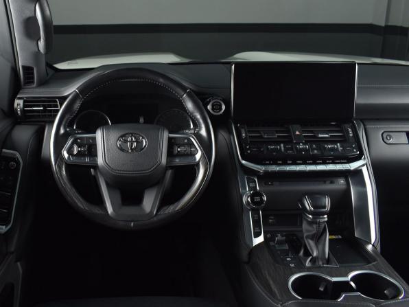 Toyota Land Cruiser 300 Series с пробегом 2022 года, цена 11 499 995 рублей, 69998 км, внедорожник, Автокод Объявления