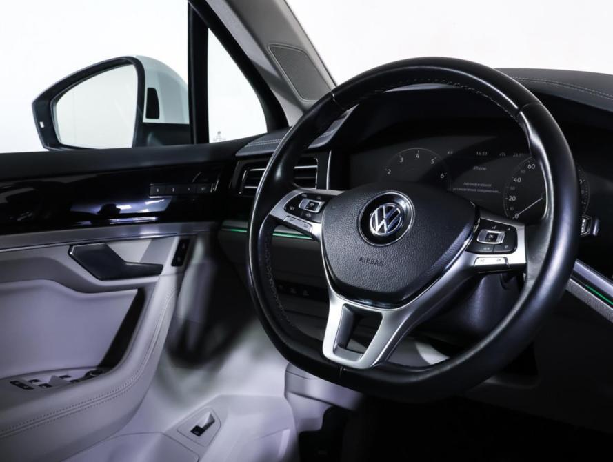 Volkswagen Touareg III Москва  - изображение 15