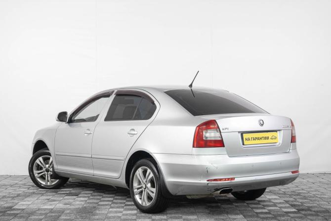 Skoda Octavia II (A5) Рестайлинг с пробегом 2011 года, цена 649 000 рублей, 301400 км, лифтбек, Автокод Объявления
