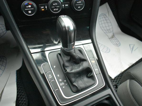Volkswagen Golf VII с пробегом 2013 года, цена 1 399 000 рублей, 111000 км, хэтчбек, Автокод Объявления