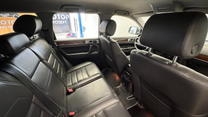 Volkswagen Touareg I Рестайлинг с пробегом 2008 года, цена 949 000 рублей, 309931 км, внедорожник, Автокод Объявления
