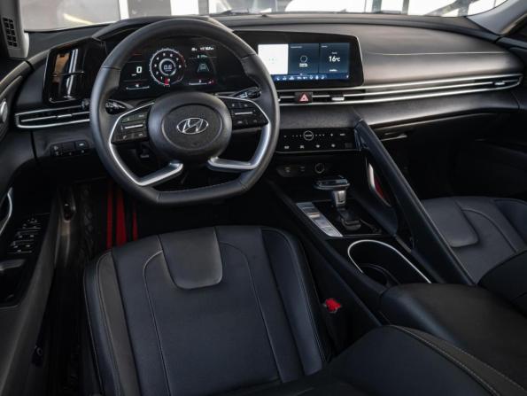 Hyundai Elantra VII (CN7) с пробегом 2022 года, цена 2 070 000 рублей, 49762 км, седан, Автокод Объявления