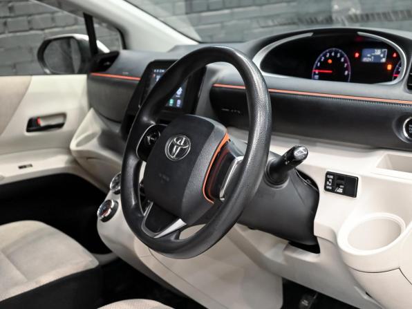 Toyota Sienta II с пробегом 2017 года, цена 1 290 000 рублей, 185040 км, минивэн, Автокод Объявления