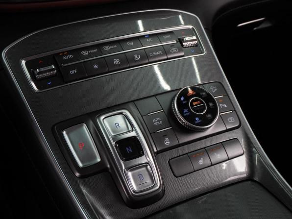Hyundai Santa Fe IV Рестайлинг с пробегом 2021 года, цена 3 389 000 рублей, 132562 км, внедорожник, Автокод Объявления