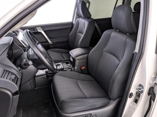 Toyota Land Cruiser Prado 150 Series Рестайлинг 3 с пробегом 2020 года, цена 5 820 000 рублей, 52428 км, внедорожник, Автокод Объявления
